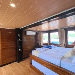 Arfisyana 2 Phinisi Boat Charter | Arfisyana 2 Phinisi Deluxe Panoramic Cabin | Komodo Luxury