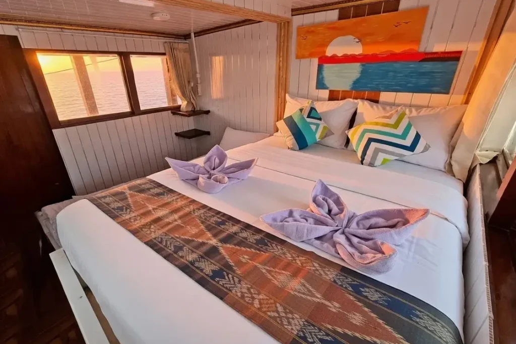Princess Nabila Phinisi Bali Cabin | Komodo Luxury