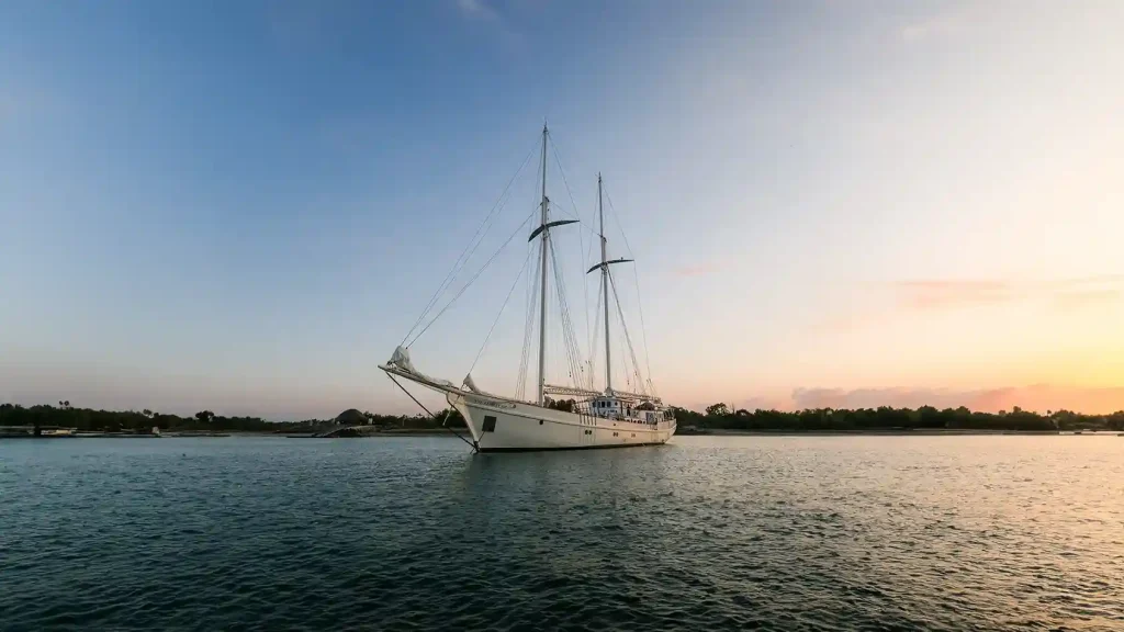 Mutiara Laut | Luxury Raja Ampat | Luxury Phinisi