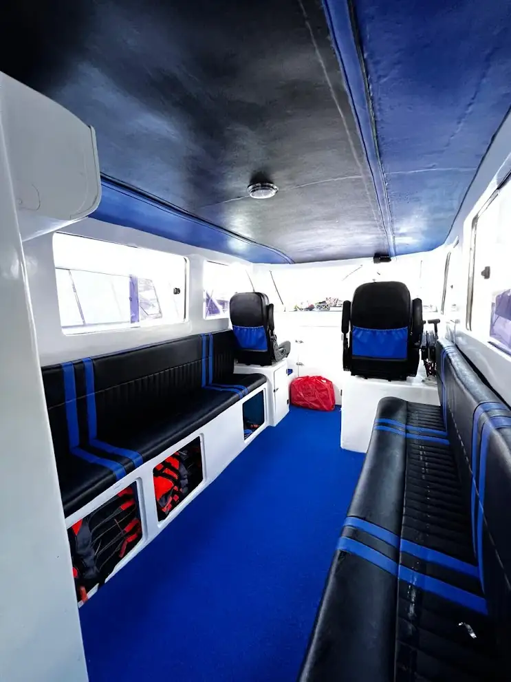 Pinguin Cruise Speedboat | Komodo Luxury