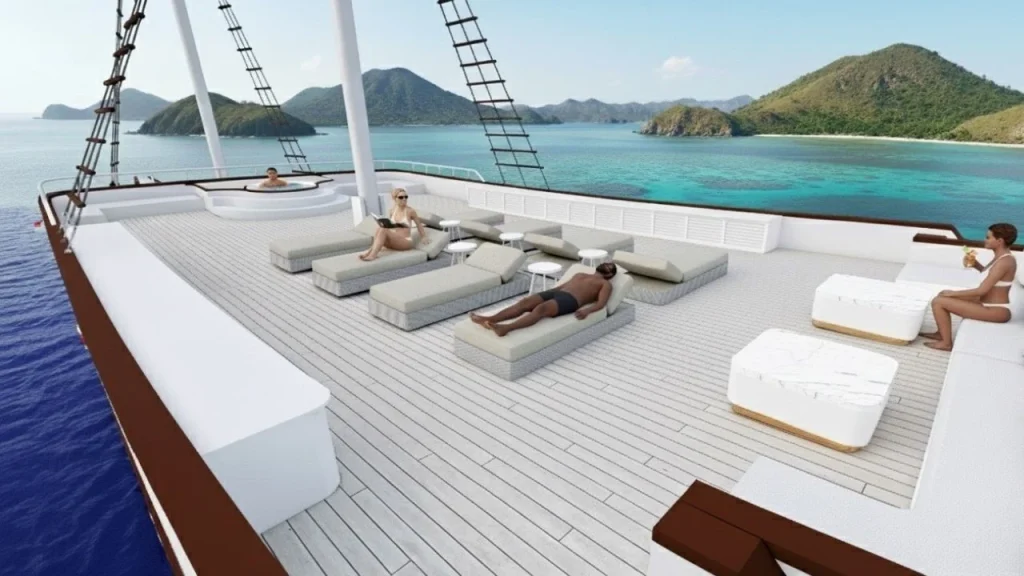 Lasha Cruise Phinisi Sundeck Area | Komodo Luxury