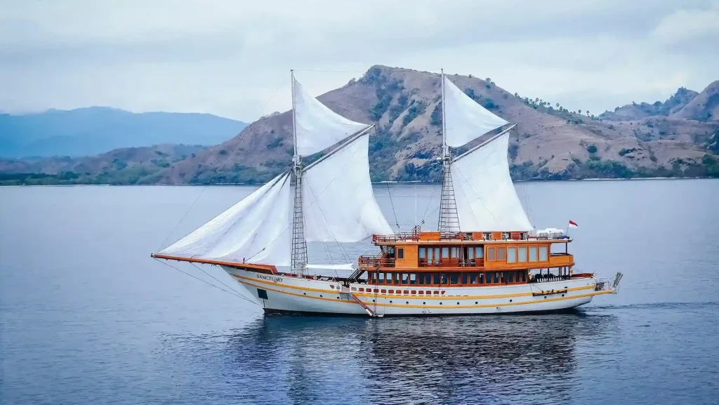 Sanctuary phinisi yacht exterior